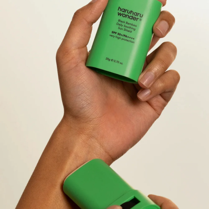 Black Bamboo Daily Soothing Sun Shield